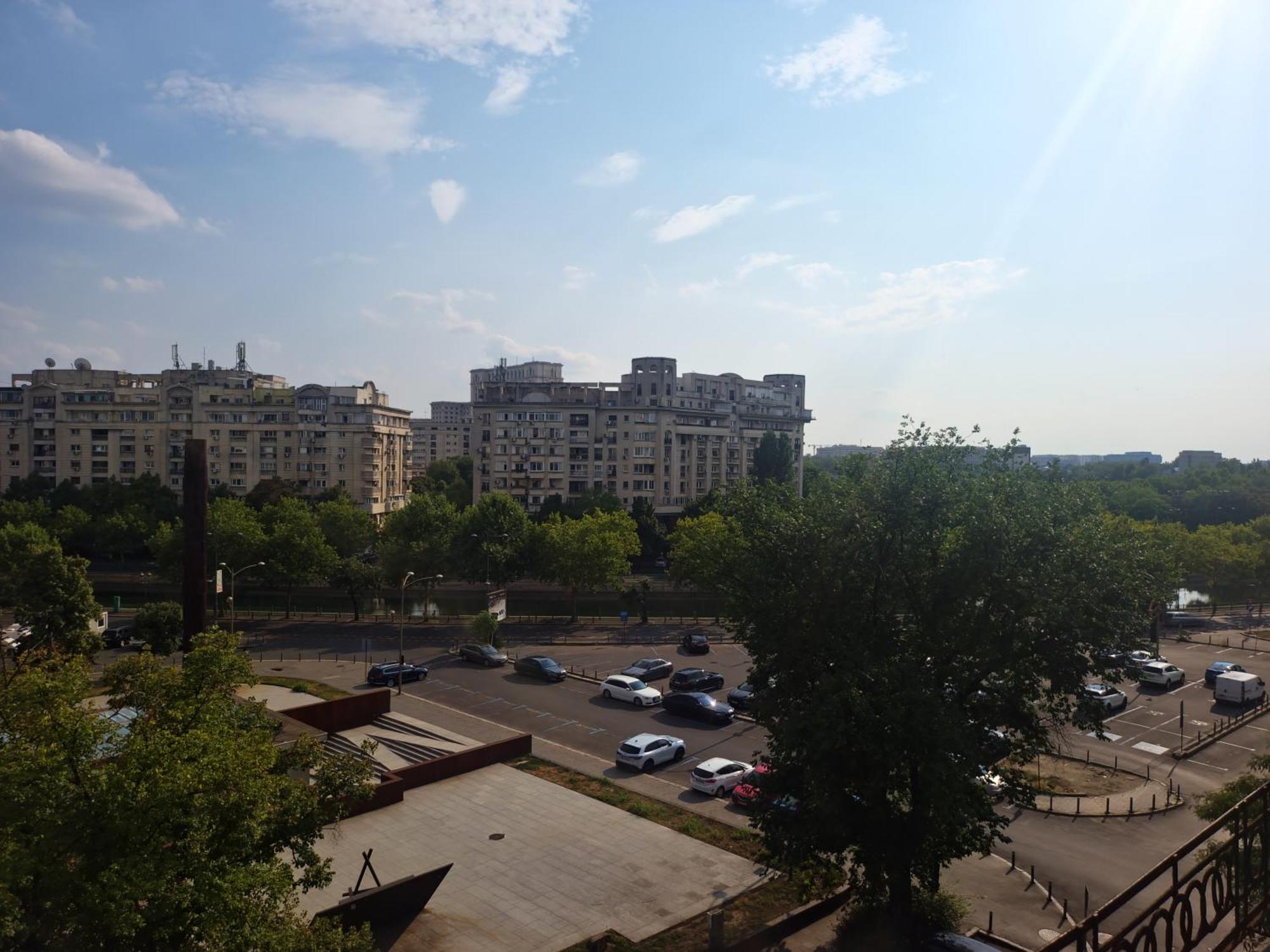 Aparthotel Yanis Bucharest Exterior photo