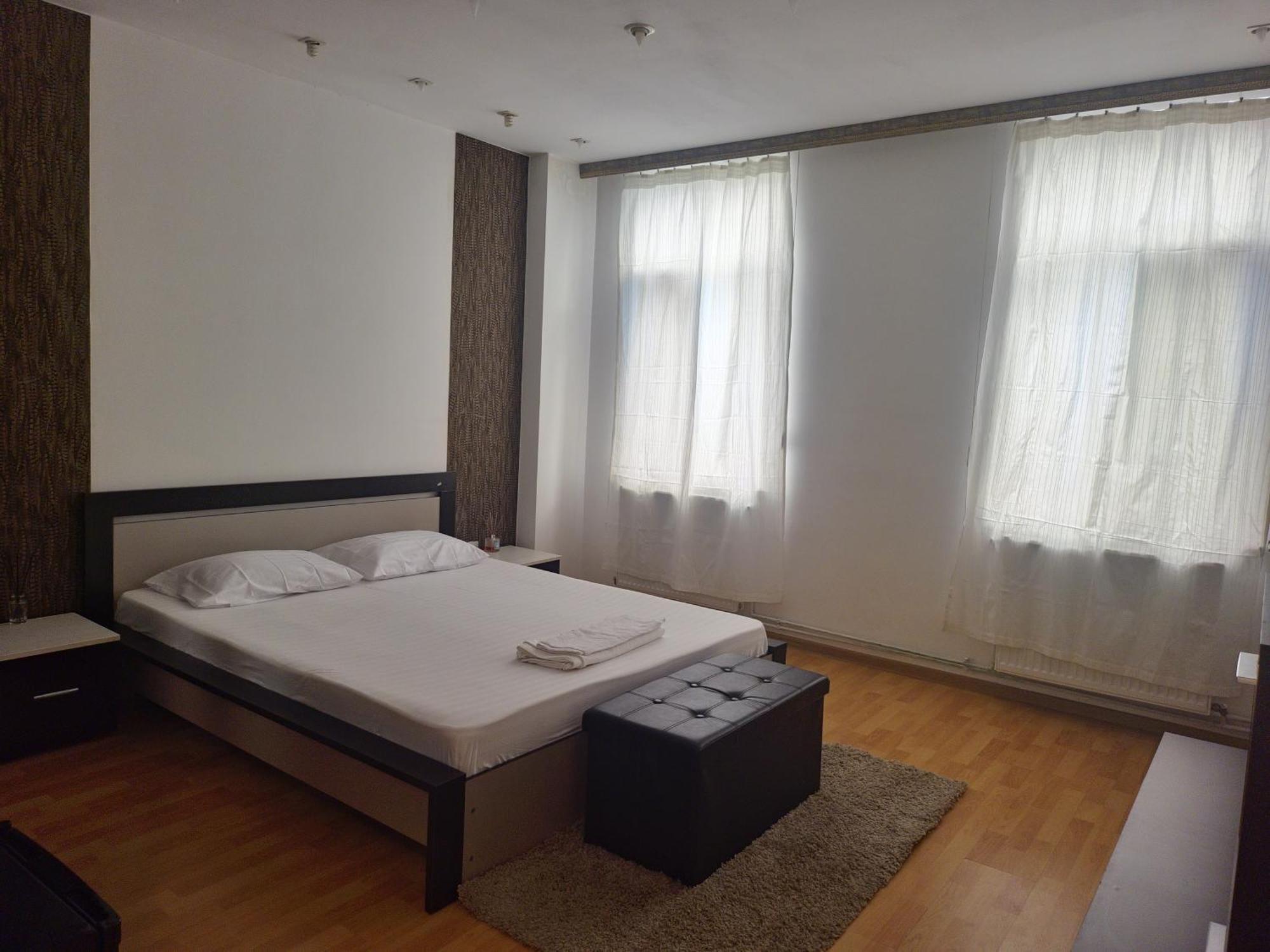 Aparthotel Yanis Bucharest Exterior photo